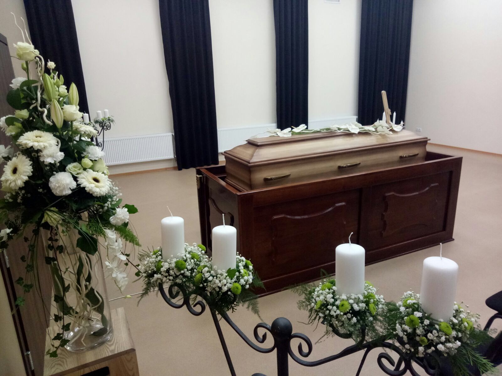 Apbedīšanas nams – krematorija. Atvadu zāle Valmierā
